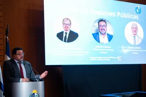 Secretario Alejandro Sánchez en cierre de foro de ACDE