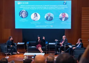 Arim, Gili y Dorrego en Cumbre Ministerial de la OCDE