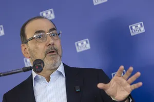 Yamandú Orsi en piedra fundamental de nueva planta de OSE