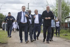 Yamandú Orsi en piedra fundamental de nueva planta de OSE