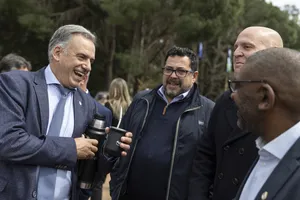 Yamandú Orsi en piedra fundamental de nueva planta de OSE