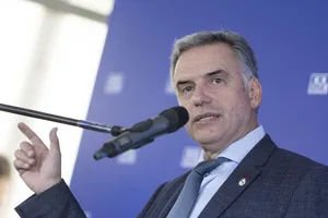 Yamandú Orsi en piedra fundamental de nueva planta de OSE