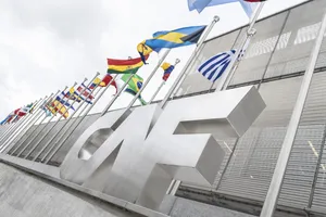 Orsi visitó oficinas de la CAF en Montevideo