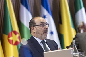 Orsi visitó oficinas de la CAF en Montevideo