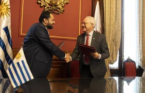 Reunión del canciller Lubetkin con ministro de Estado de Catar
