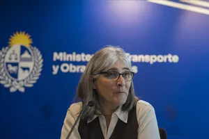 MTOP firma convenio para rehabilitación de puente ferroviario sobre Río Negro