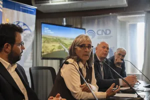 MTOP firma convenio para rehabilitación de puente ferroviario sobre Río Negro
