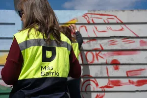 Más Barrio:pintada de mural en Cerro Norte