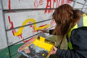 Más Barrio:pintada de mural en Cerro Norte