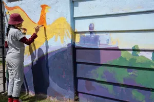 Más Barrio:pintada de mural en Cerro Norte