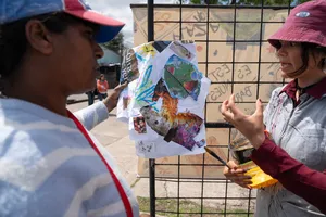 Más Barrio:pintada de mural en Cerro Norte