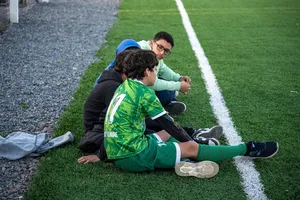 Iluminación de cancha de fútbol infantil en Ciudad del Plata