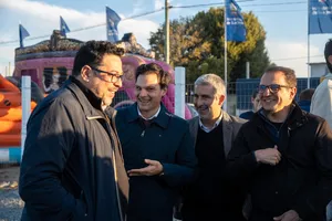 Iluminación de cancha de fútbol infantil en Ciudad del Plata
