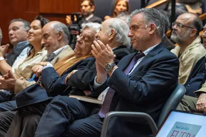 Créditos: Federico Rodríguez (fotografía) / Presidencia de la República (fuente institucional) Orsi asistió a presentación del libro ¡Fuera de Discurso! Los Políticos toman la pluma