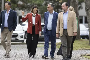 Yamandú Orsi recorrió el LATU