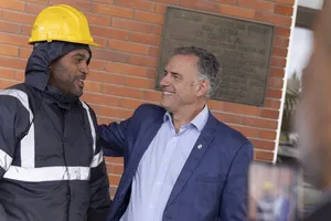 Yamandú Orsi recorrió el LATU