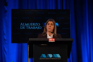 Ministra Tamara Paseyro disertó en almuerzo de trabajo