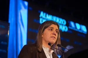 Ministra Tamara Paseyro disertó en almuerzo de trabajo