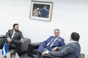 Orsi recibe a vicepresidente de El Salvador