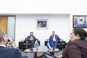 Orsi recibe a vicepresidente de El Salvador