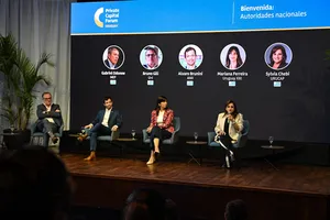Créditos: Presidencia de la República (fuente institucional) Disertación de Gabriel Oddone durante el Foro de Capital Privado 2026
