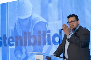Orsi asistió al acto por el Día de la Construcción