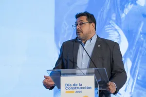 Orsi asistió al acto por el Día de la Construcción