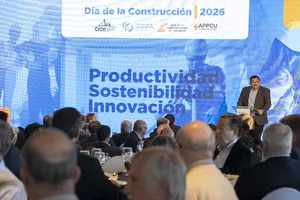 Orsi asistió al acto por el Día de la Construcción