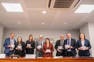 Yamandú Orsi asistió a celebración de bicentenario de la Suprema Corte de Justicia