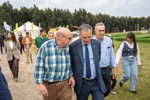 Presidente Orsi participó de feria forestal en Juan Lacaze