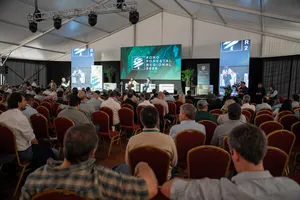 Presidente Orsi participó de feria forestal en Juan Lacaze
