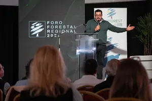Sánchez en Foro Forestal Regional