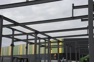 Presidente Orsi visitó obras de shopping de av. garzón